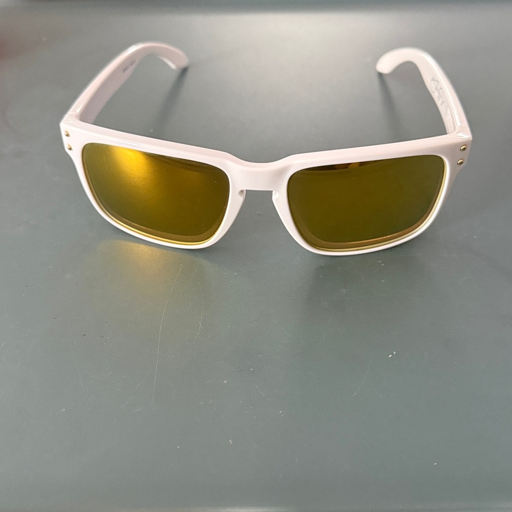 Oakley White Sunglasses with Yellow Lenses - Picture 6 of 10